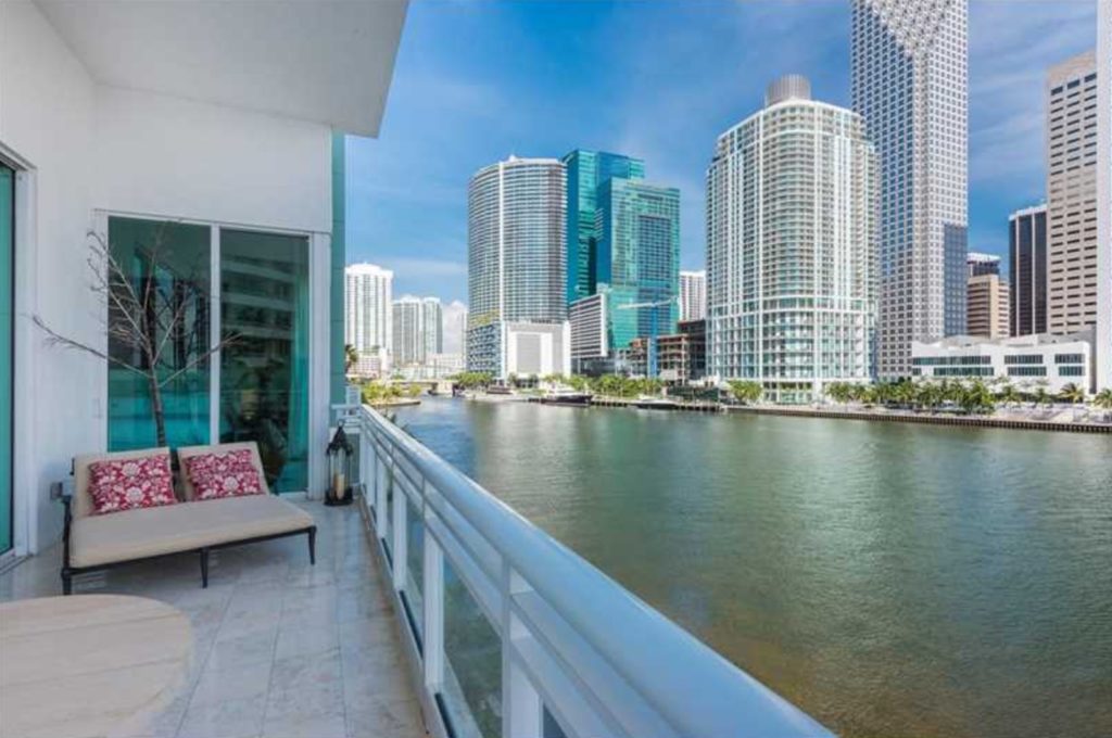 buying a condo in brickell waterfront
