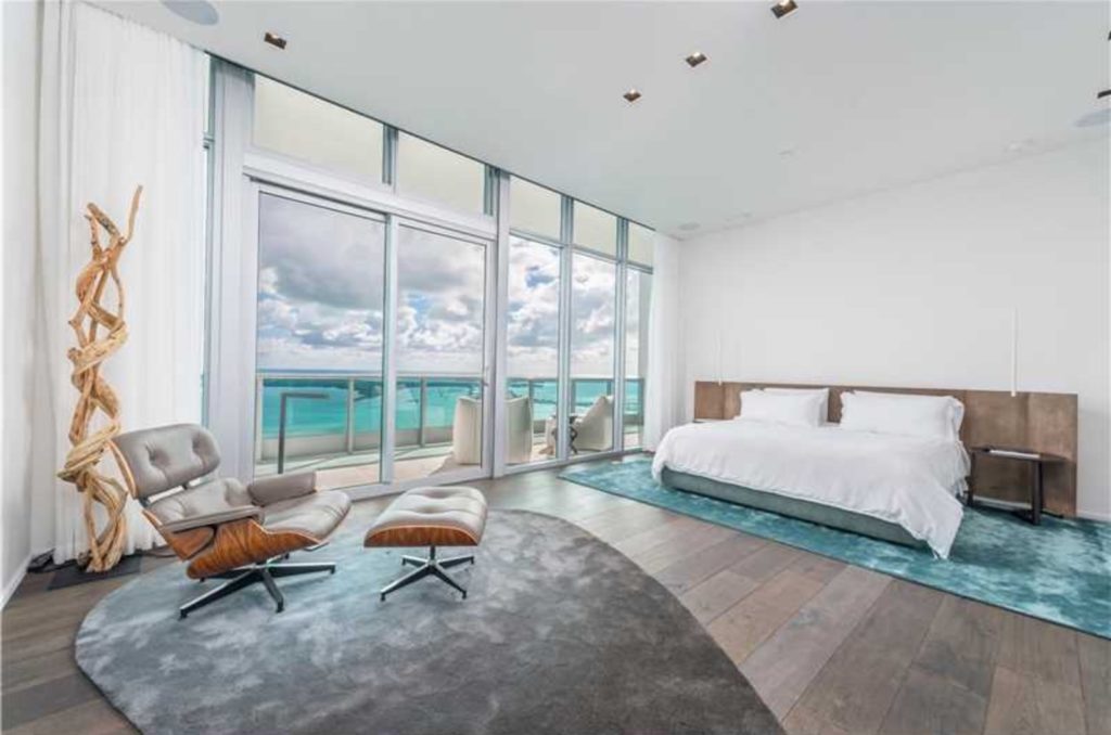 miami brickell key bedroom